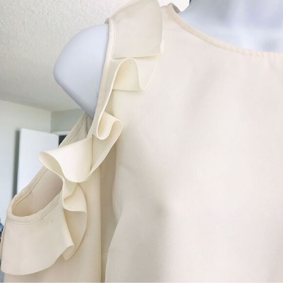 TED BAKER Cold Shoulder Pleat Top Off Ivory Color In Size 3 UK 12 - Picture 2 of 6